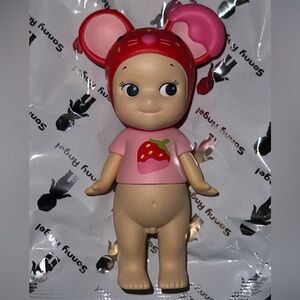 Sonny Angel - Strawberry Mouse
